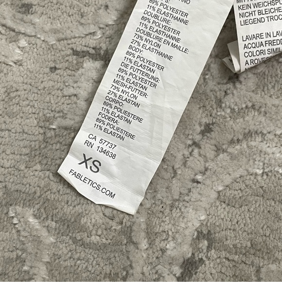 Fabletics‎ Racerback Leopard Print - Picture 5 of 11